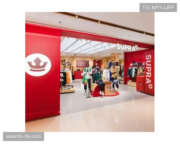 潮牌男式足球服打造街头运动时尚全新多元活力穿搭风格潮流指南